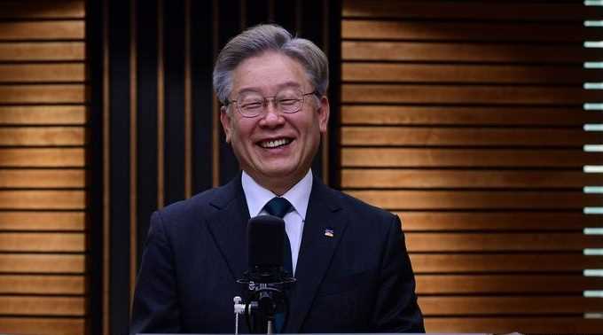 दक्षिण कोरिया के राष्ट्रपति चुनाव में बड़ा मुद्दा बना गंजापन दक्षिण कोरिया के राष्ट्रपति चुनाव में बड़ा मुद्दा बना गंजापन